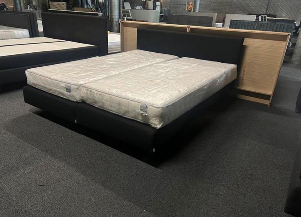 leegverkoop auping boxsprings 80% korting Auping matrassen, Tweepersoons, Ophalen of Verzenden, Zo goed als nieuw, 180 cm