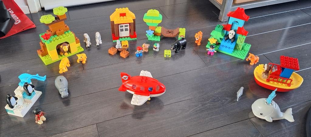 Duplo rond de wereld 10805, Kinderen en Baby's, Speelgoed | Duplo en Lego, Zo goed als nieuw, Duplo, Complete set, Ophalen of Verzenden