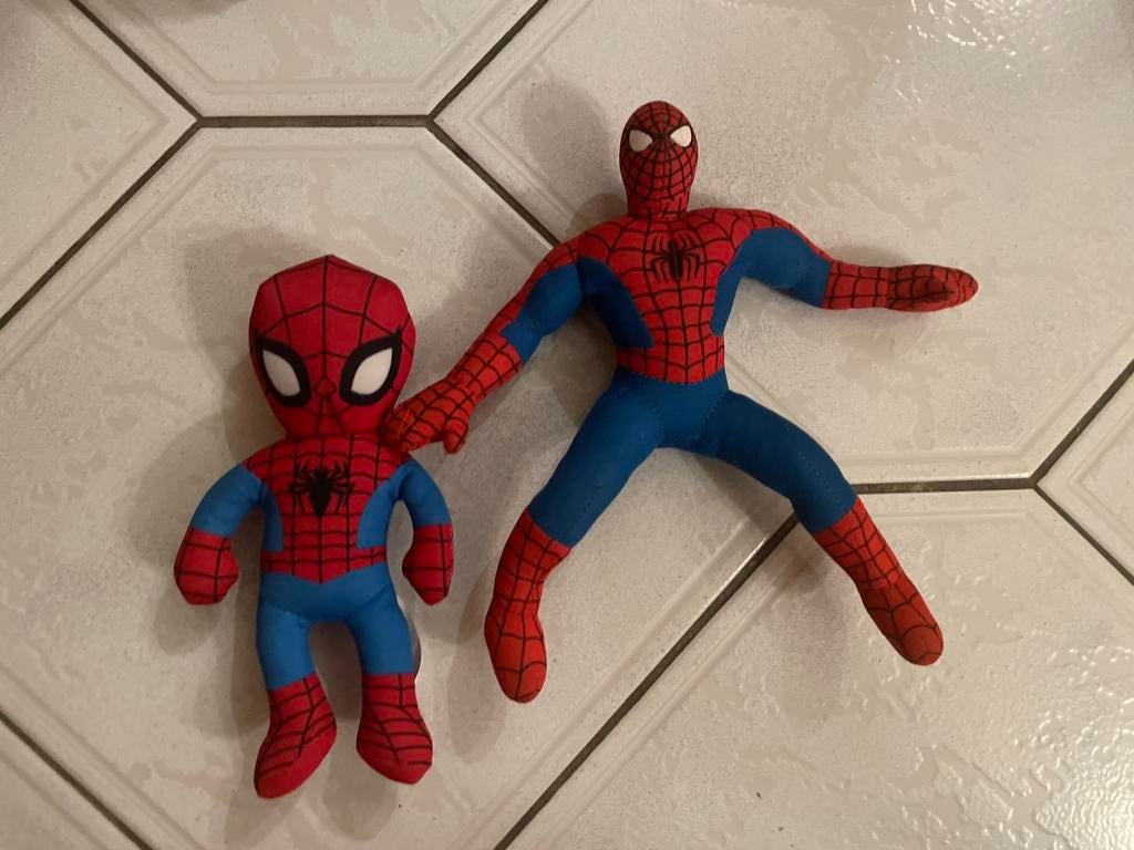 Spiderman knuffels pluche, Kinderen en Baby's, Speelgoed | Actiefiguren, Ophalen of Verzenden, Zo goed als nieuw