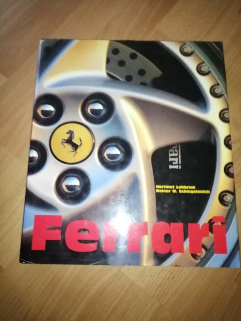 Ferrari boek, Ophalen, Zo goed als nieuw, Ferrari