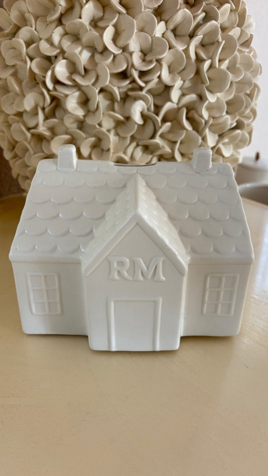 Riviera Maison spaarpot huisje, Verzamelen, Spaarpotten, Ophalen of Verzenden, Gebruikt, Steen, Aardewerk of Keramiek, Object of Gebouw