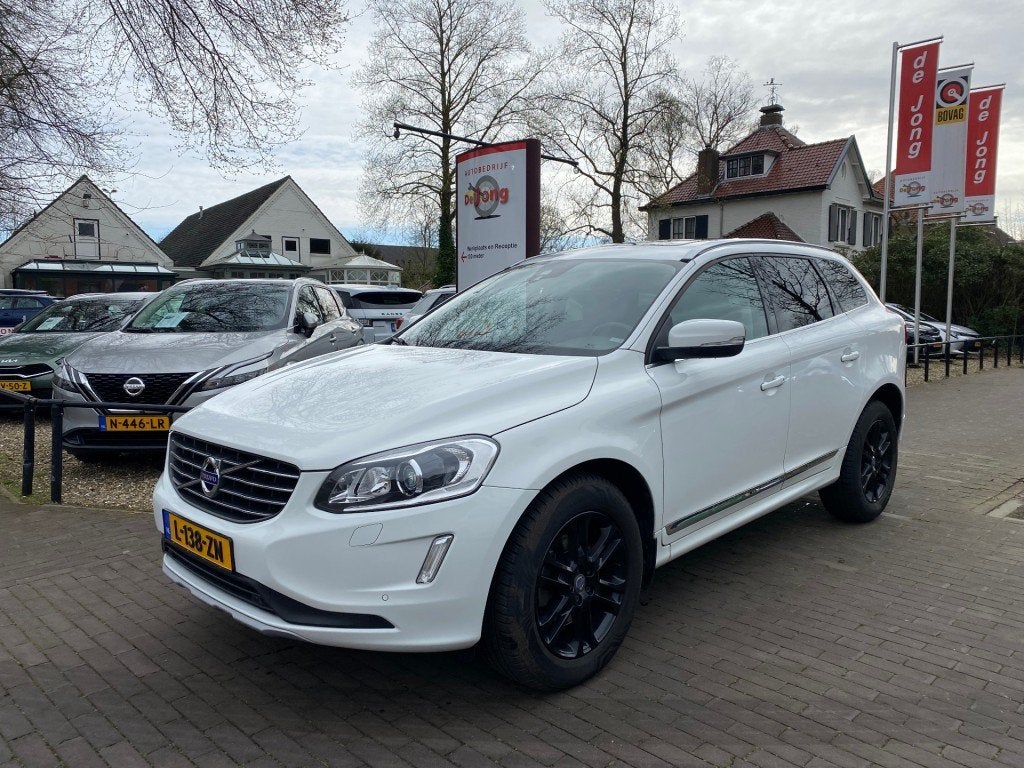 Volvo XC60 2.0 D3 FWD SUMMUM AUTOMAAT / SCHUIFDAK / LEDER /, Euro 6, 4 cilinders, USB, Wit