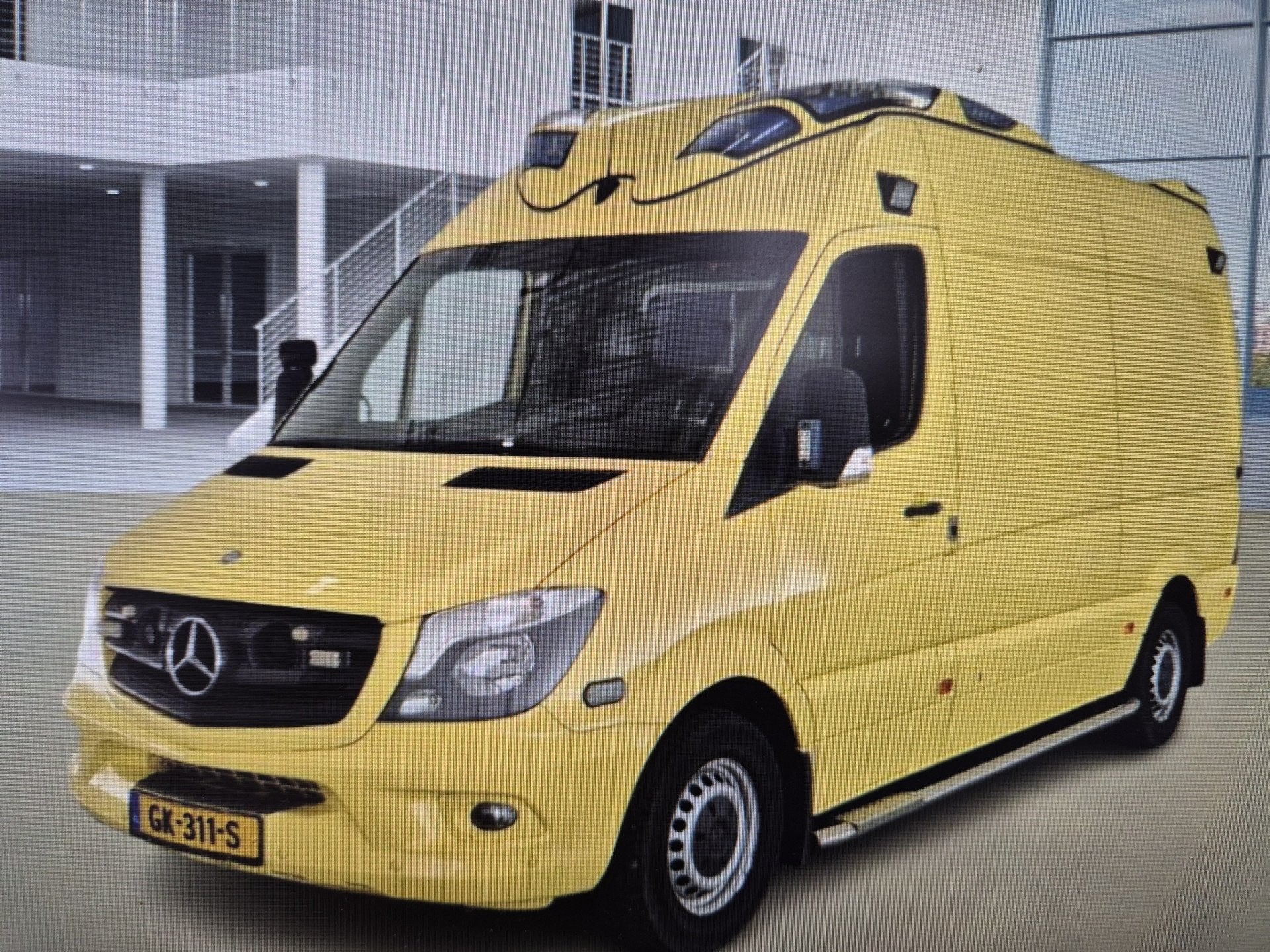 Mercedes-Benz Sprinter 319 ambulance geheel compleet topstaa, Auto's, Automaat, Gebruikt, 190 pk, 2000 kg