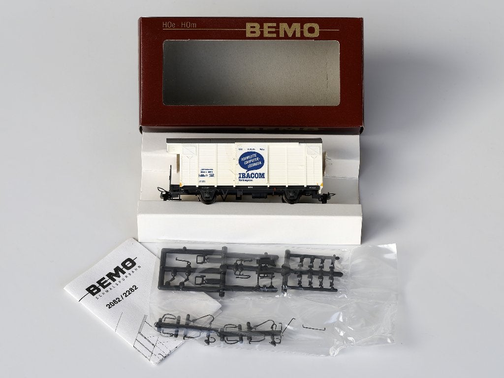 Bemo RhB Goederenwagon Gbk-v 5614, 'IBACOM', H0m, Hobby en Vrije tijd, Modeltreinen | H0, Nieuw, Wagon, Gelijkstroom, Overige merken