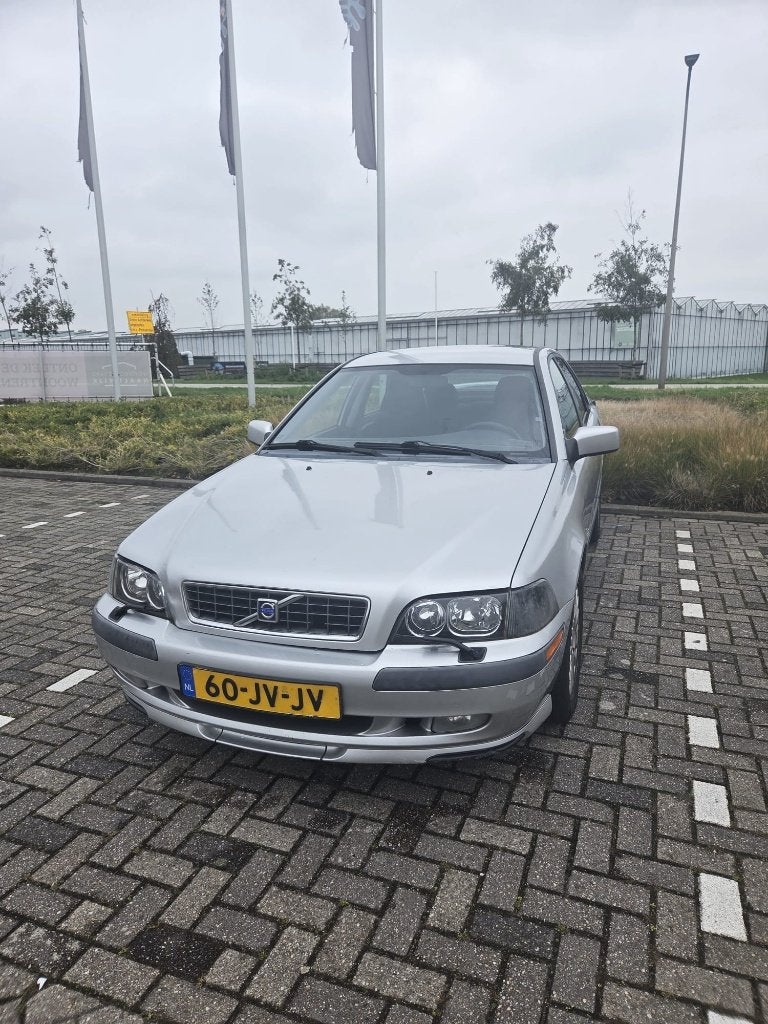 Volvo S40 1.8 2002 Grijs, Dealer onderhouden, Stof, 4 cilinders, 122 pk