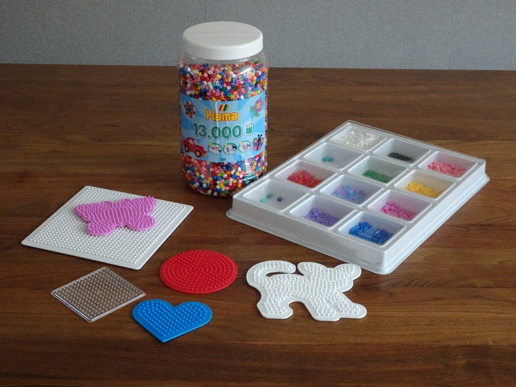 Set Hama strijkkralen met div sjablonen, Ophalen of Verzenden, Zo goed als nieuw