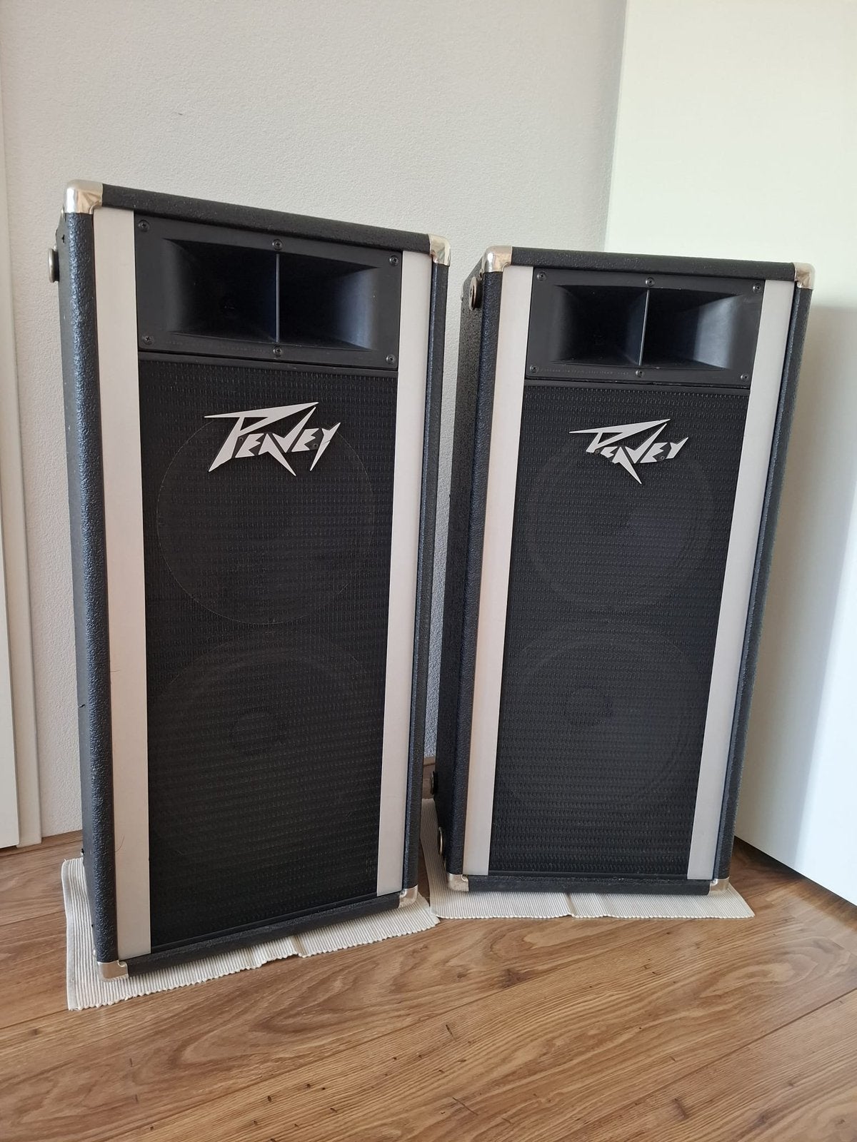 Peavey luidsprekers ❗️werkend❗️ 2 statieven(K&M)+versterker, Ophalen, Gebruikt, Speakerset, Overige merken