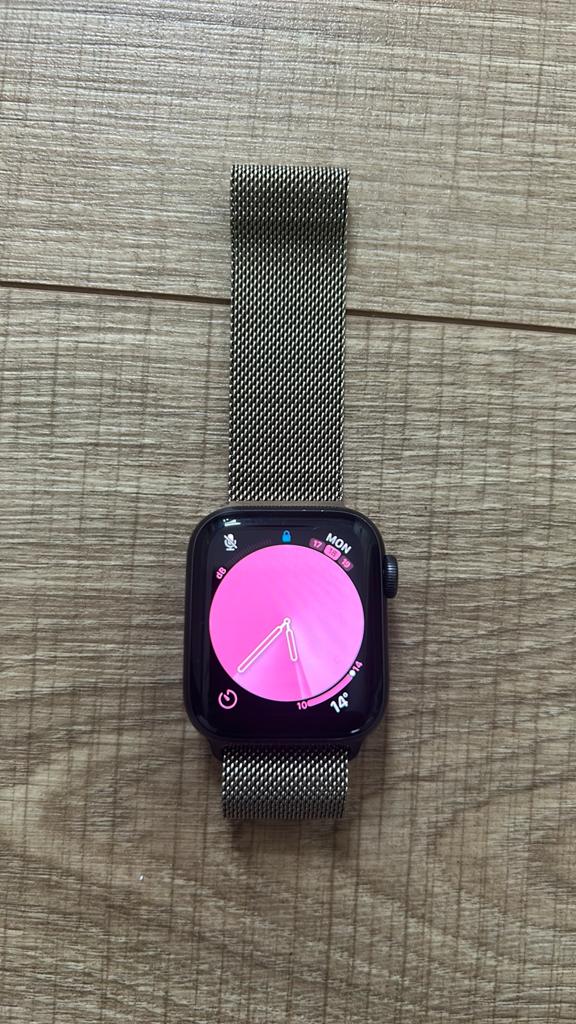 Apple watch serie 6 40mm in nieuwe staat, Zwart, IOS, Ophalen of Verzenden, Zo goed als nieuw
