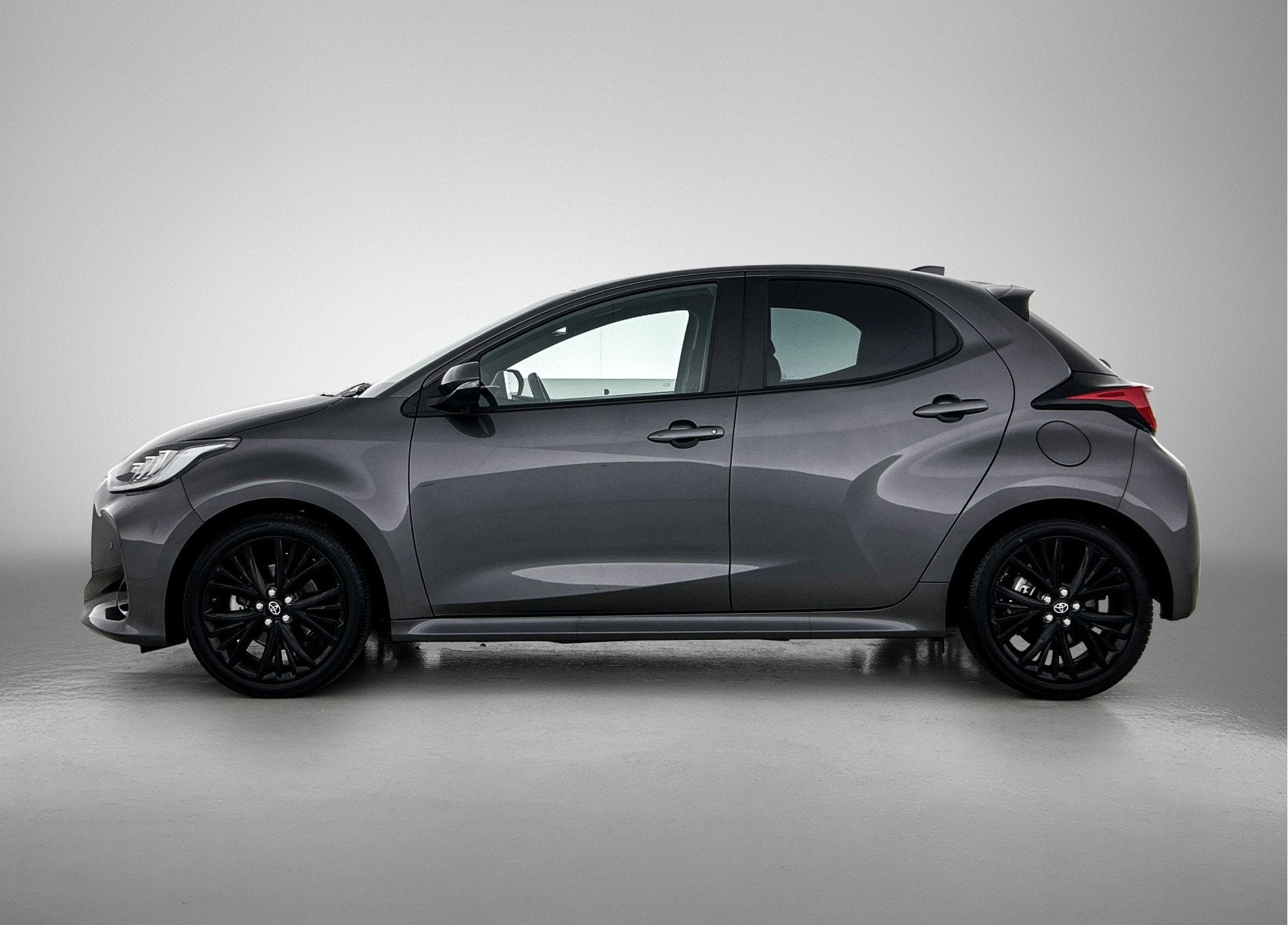 Toyota Yaris 1.5 Hybrid Executive | Head-Up Display | JBL |, Auto's, 450 kg, Gebruikt, 1490 cc, Bedrijf