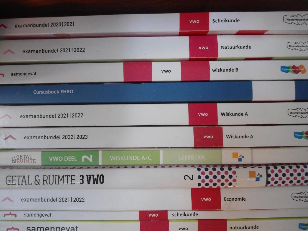 Examenbundels VWO wiskunde, scheik. economie, natuurk. enz., Boeken, Schoolboeken, Ophalen of Verzenden, Zo goed als nieuw, HAVO