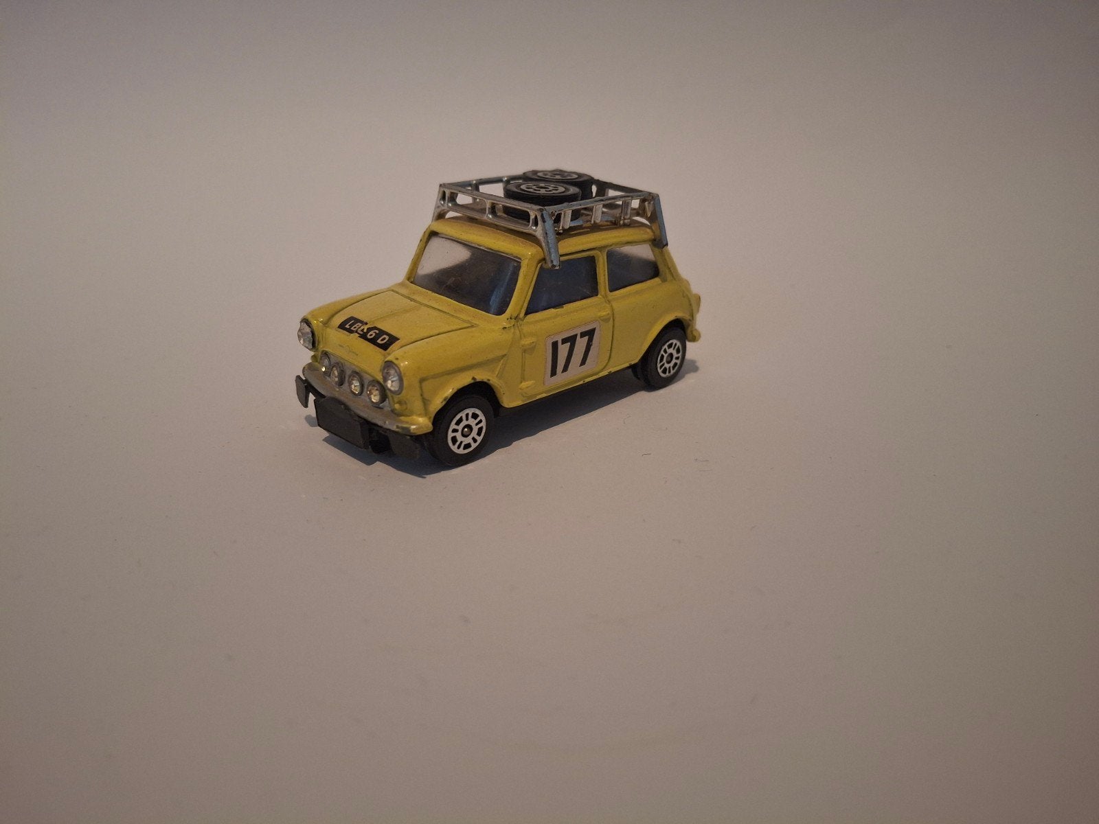 Vintage Corgi Whizzwherls Mini Cooper S Rally Auto (Geel), Kinderen en Baby's, Speelgoed | Speelgoedvoertuigen, Gebruikt, Ophalen of Verzenden