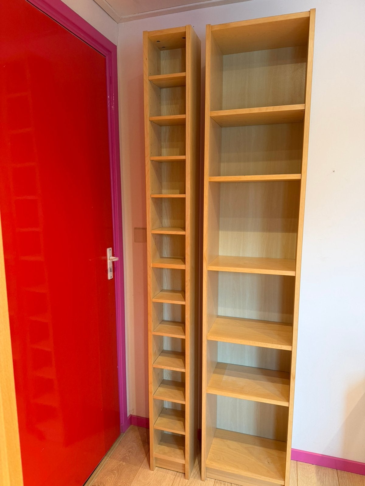 Boekenkast en cd kastje Ikea, Ophalen, Zo goed als nieuw, 25 tot 50 cm, 50 tot 100 cm