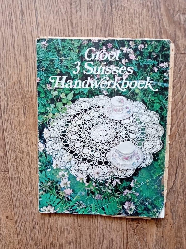 Oud - Groot 3 Suisses handwerkboek, Ophalen, Gebruikt, Breien, Patroon of Boek