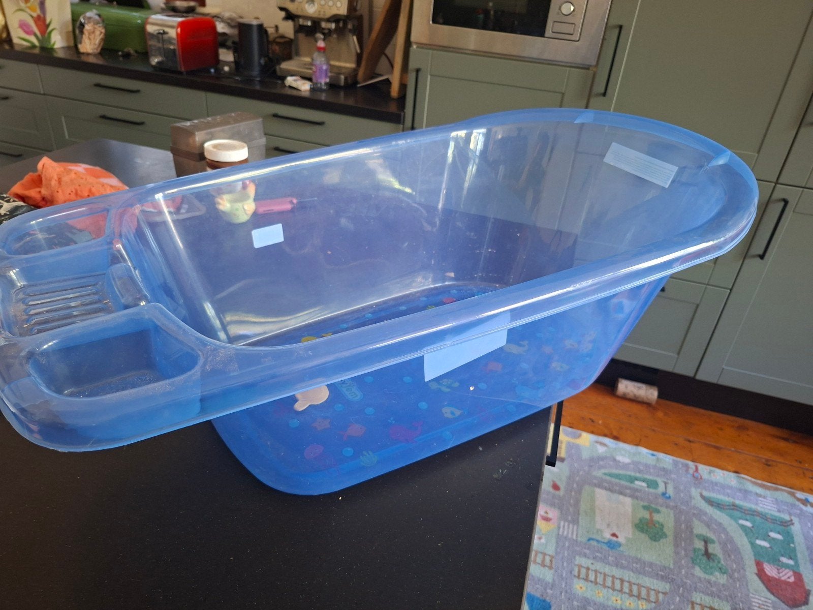 Babybadje met antislip en zeepbakje - Babyjem, Ophalen of Verzenden, Zo goed als nieuw, Badje, Overige merken