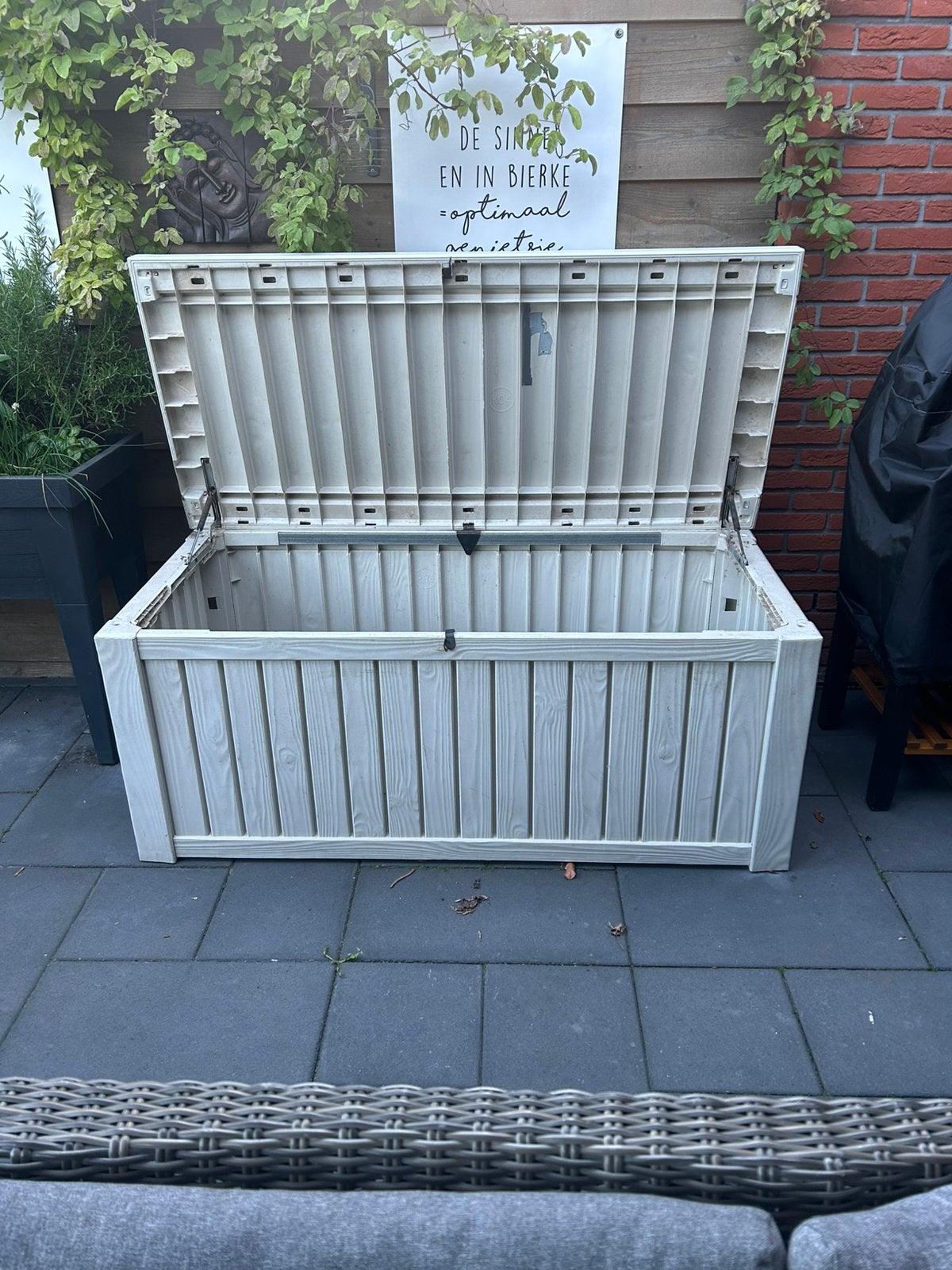 Keter opbergbox wit, Tuin en Terras, Bergingen en Tuinkasten, Ophalen of Verzenden, Gebruikt, Kunststof, Overige typen