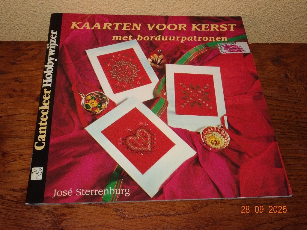 Jose Sterrenburg: Kaarten voor kerst met borduurpatronen, Ophalen of Verzenden, Zo goed als nieuw, Kerst, Pons of Mal