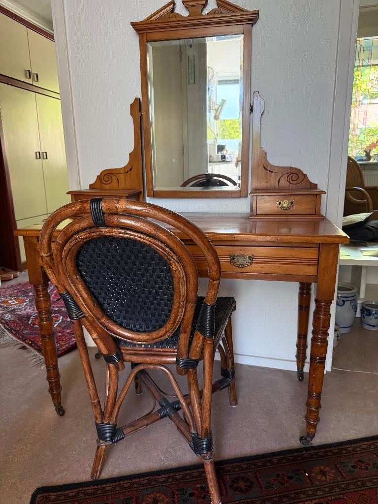 Make up tafel wandmeubel kast met stoel, Ophalen, Gebruikt, 100 tot 150 cm, 150 tot 200 cm