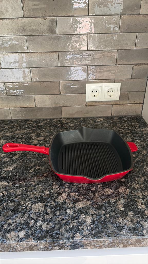 Rood geemailleerde gietijzeren grillpan Ernesto, Gietijzer, Overige typen, Ophalen of Verzenden, Zo goed als nieuw