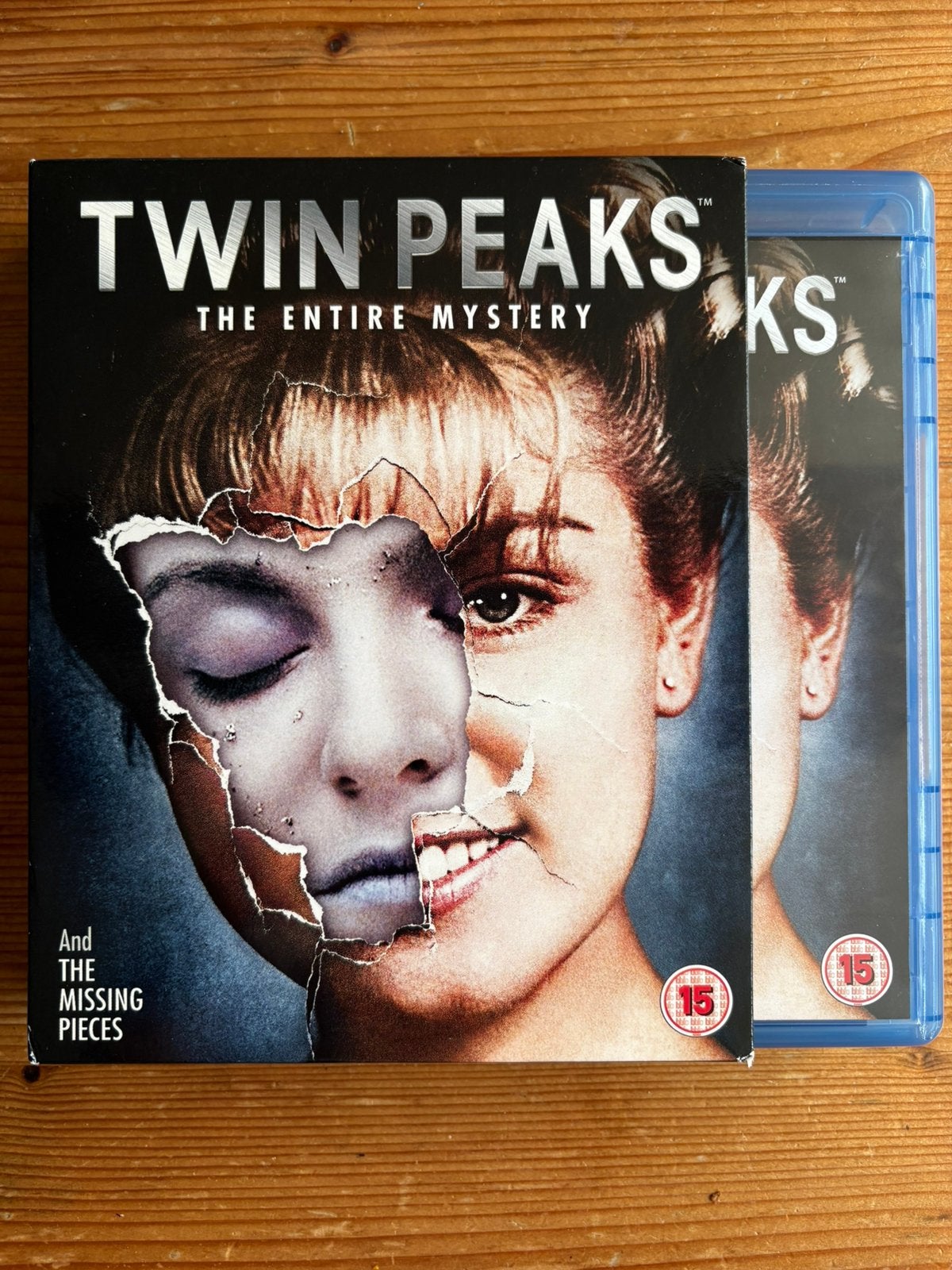 Bluray: Twin Peaks seizoen 1&2 & Film Fire Walk with me (NL), Ophalen of Verzenden, Zo goed als nieuw