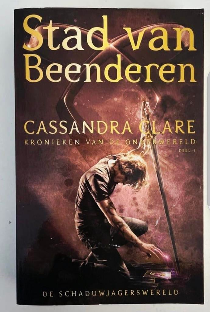 Stad van Beenderen - Cassandra Clare, Ophalen of Verzenden