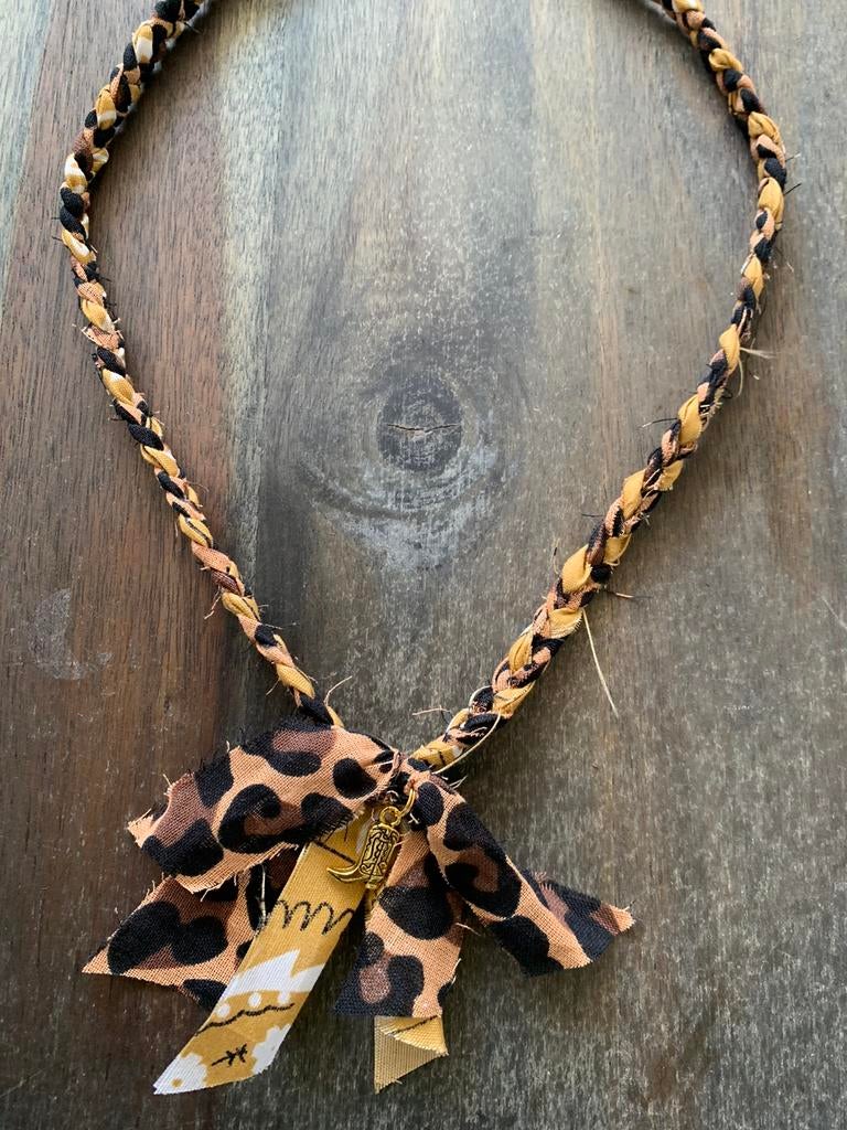 Bandana ketting panter/beige, Ophalen of Verzenden, Nieuw, Overige materialen