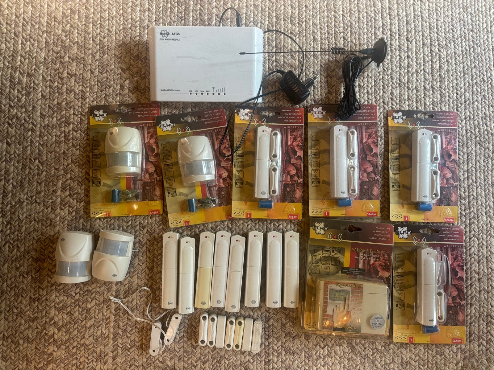 ELRO Alarmsysteem met Bewegings- en Deur-/Raamsensoren, Beweging, Ophalen of Verzenden, Zo goed als nieuw, Compleet systeem