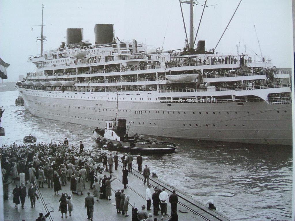 Koninklijke Rotterdamsche Lloyd., 20e eeuw of later, N. Guns, Ophalen of Verzenden, Zo goed als nieuw
