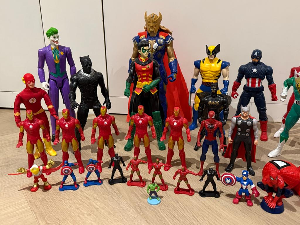 Grote collectie superhelden actiefiguren, Ophalen, Gebruikt
