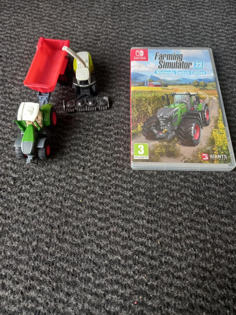 Farming Simulator 23 Nintendo Switch + 3 mini siku's, 1 speler, Ophalen of Verzenden, Zo goed als nieuw, Vanaf 3 jaar