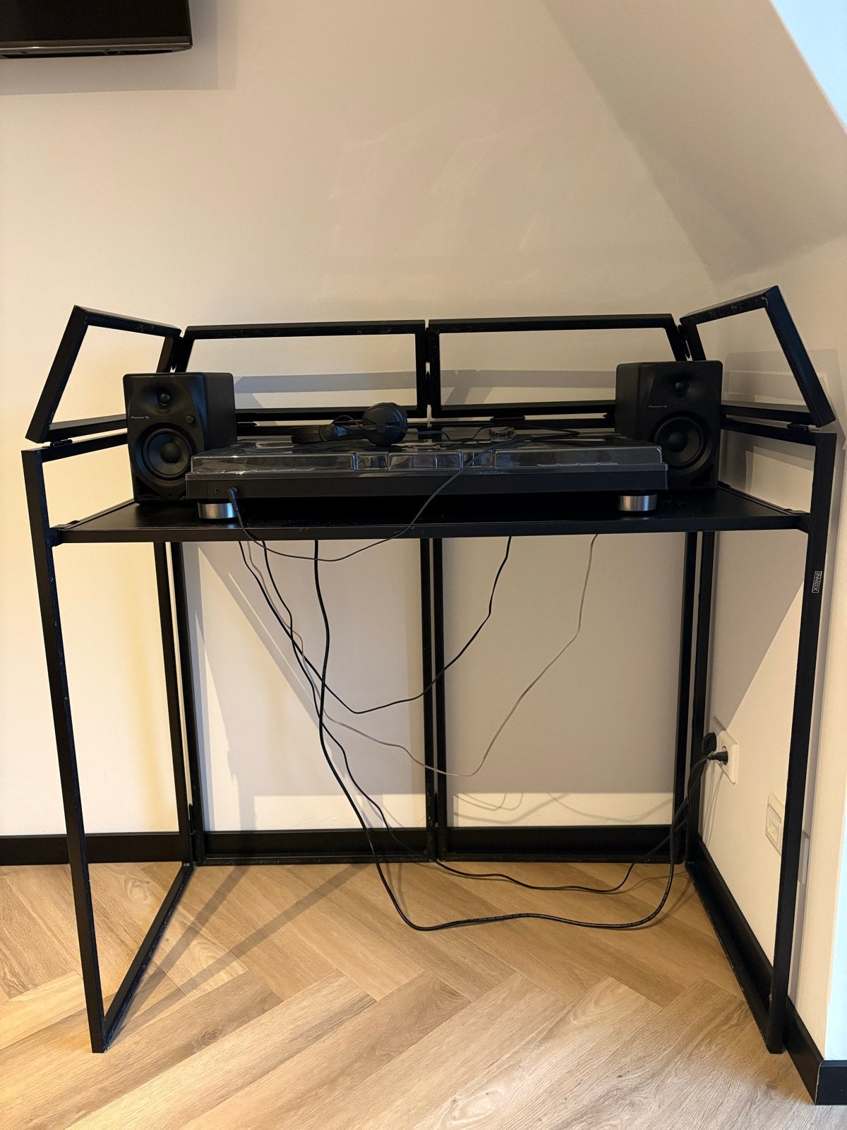 Innox FlexBooth 250 mobiele DJ-Booth, nieuwstaat, Ophalen, Zo goed als nieuw, Dj-set, Overige merken