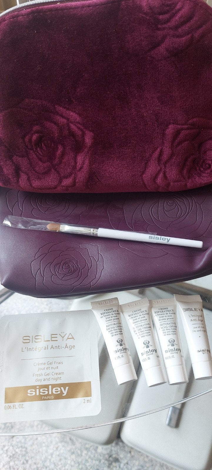 Sisley Skincare Pakket: Toilettasjes, Kwastje & Crèmes, Ophalen of Verzenden