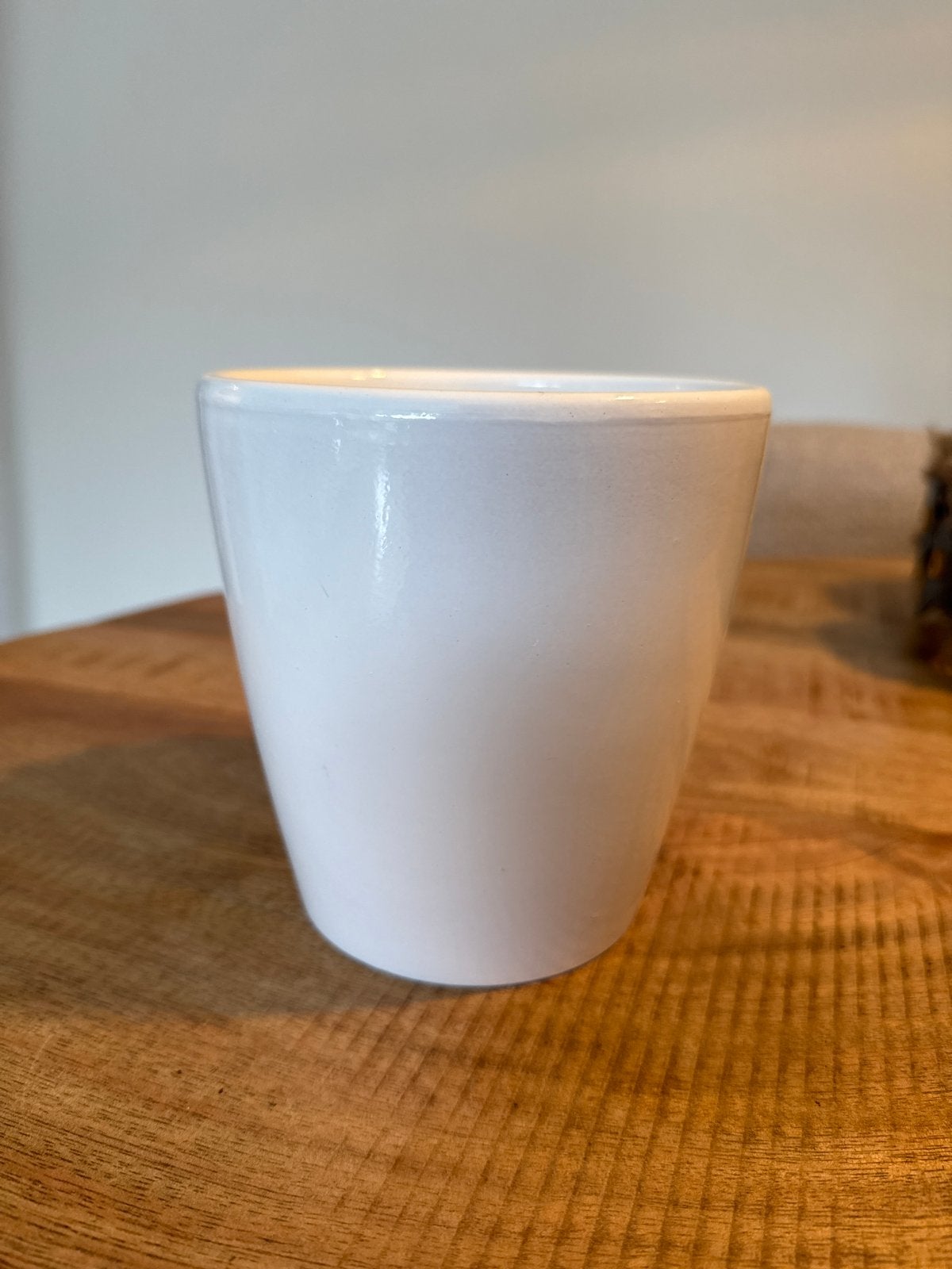 Witte bloempot van aardewerk, Ophalen, Gebruikt, Rond, Binnen