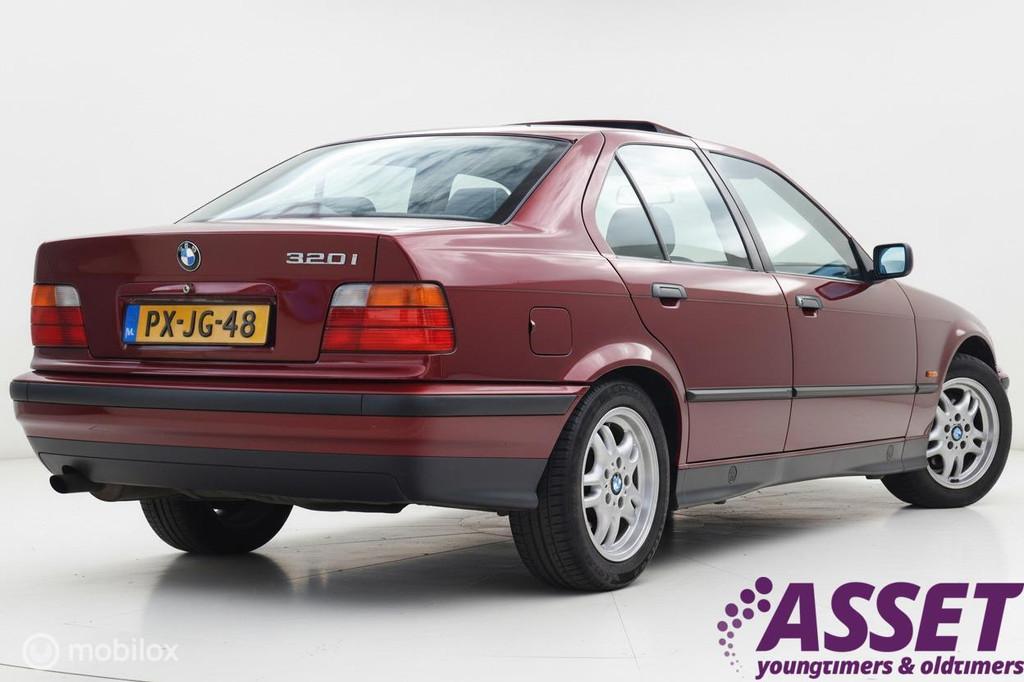 BMW 3-serie 320i 6-cilinder E36 5-bak | schuifdak | historie, Auto's, BMW, Gebruikt, 150 pk, Origineel Nederlands, Bedrijf