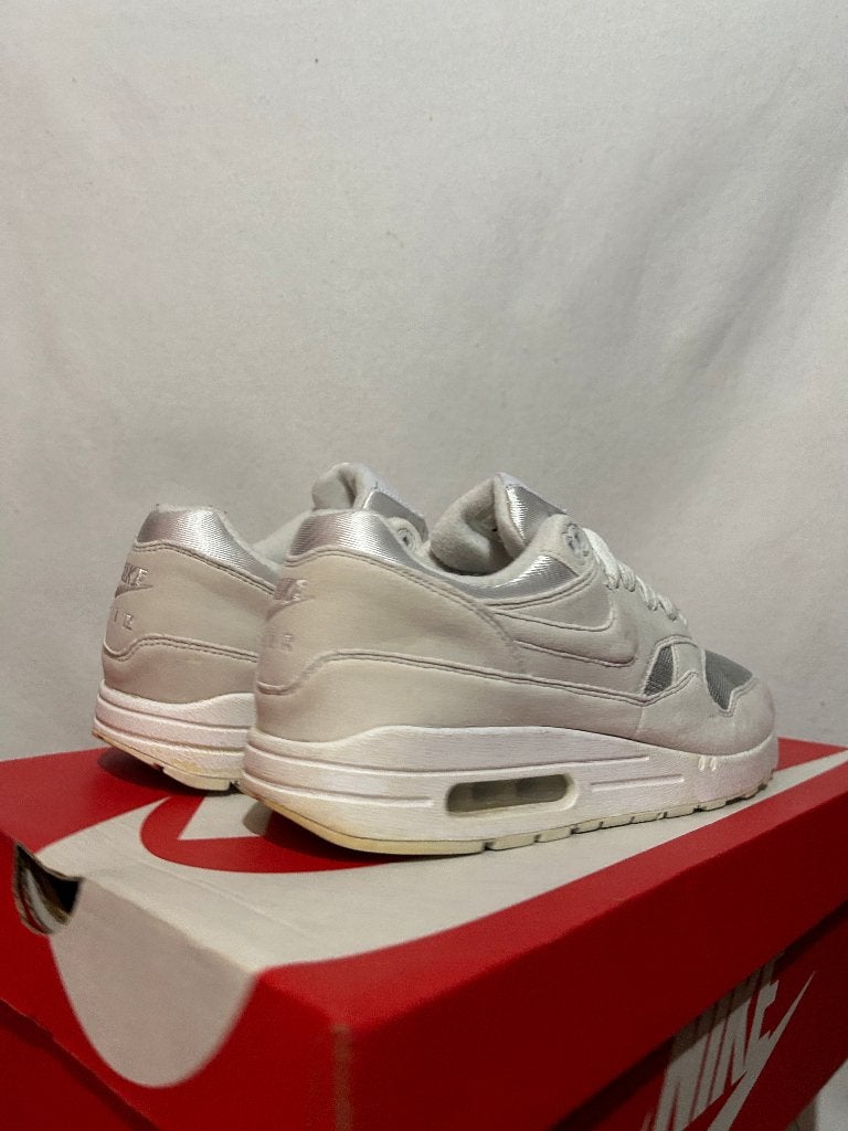 ALS NIEUW! Maat 42 -  Nike Air Max 1 Triple White, Verzenden, Wit, Nike, Nike