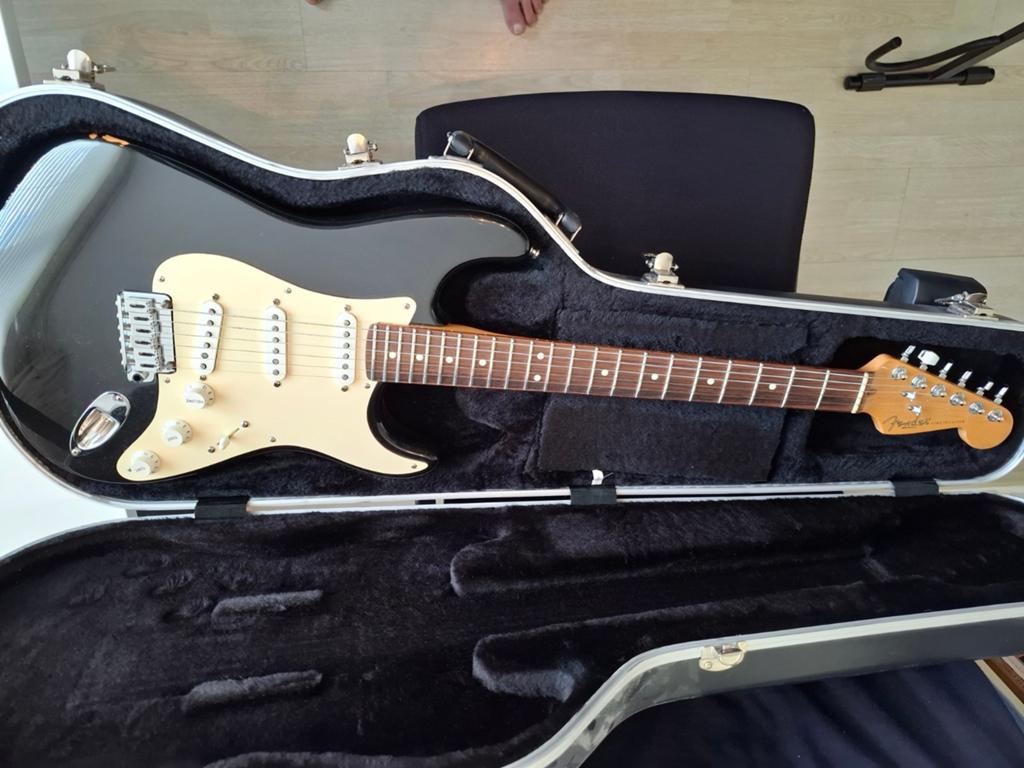Fender Stratocaster USA - Zwart met koffer, Muziek en Instrumenten, Ophalen of Verzenden, Gebruikt, Solid body, Fender