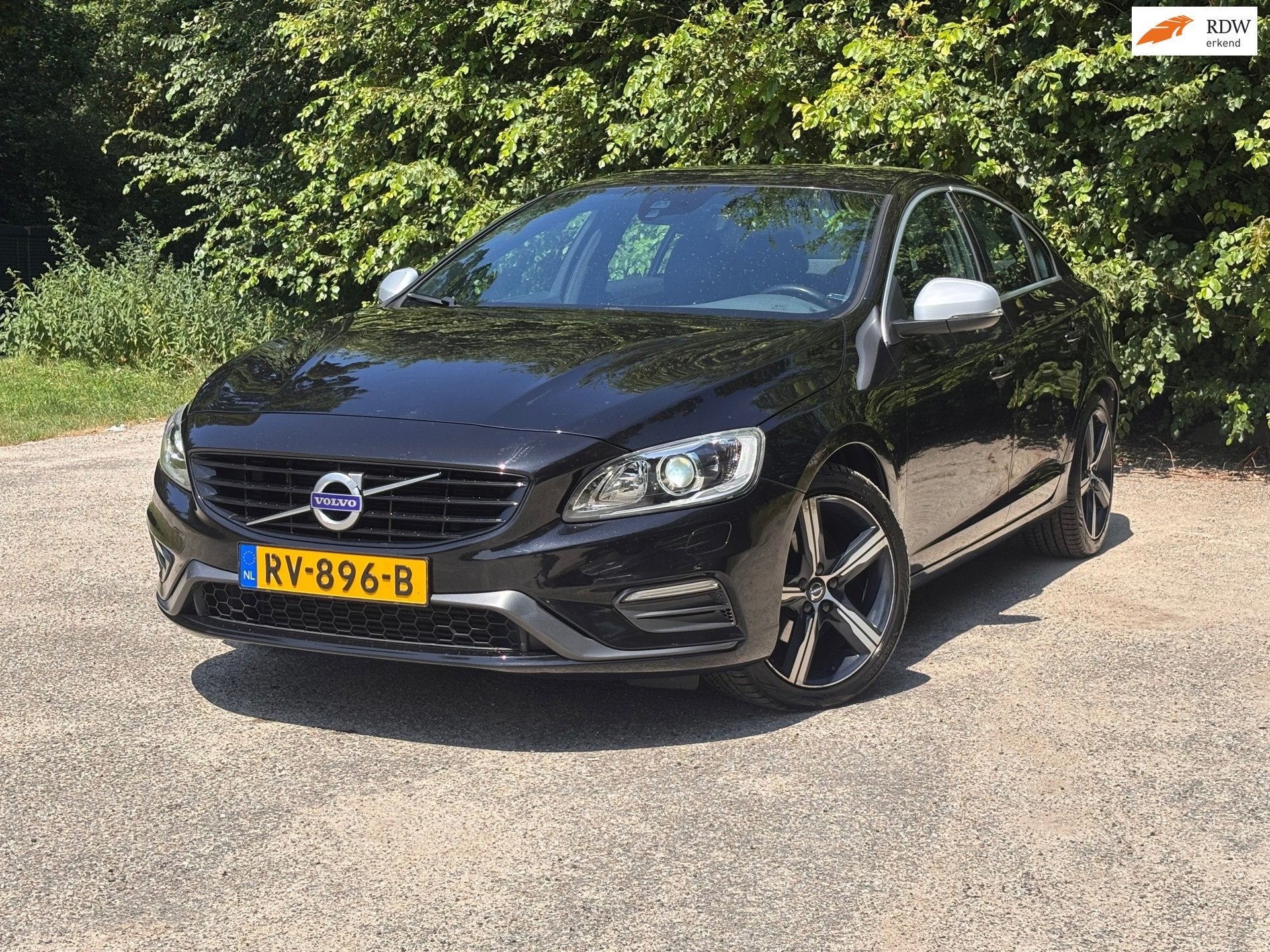 Volvo S60 2.0 T3 Summum | " 130.000 " KM + Navi + Cruise Nu, Voorwielaandrijving, Gebruikt, Euro 6, 4 cilinders