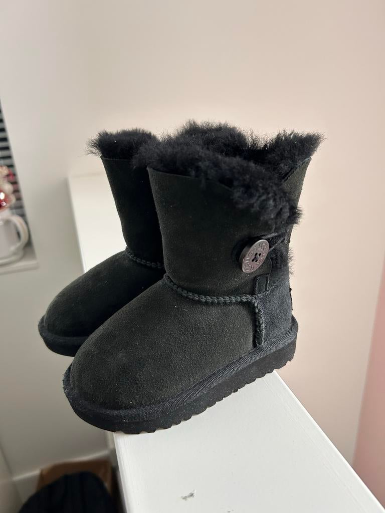 Zwarte Uggs voor kinderen - Maat 23,5, Ophalen of Verzenden, Gebruikt, Jongetje of Meisje, Laarsjes