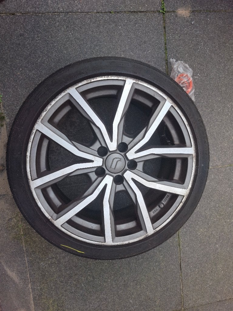 Audi A1 – set 17 inch velgen met zomerbanden, Ophalen, Velg(en), 17 inch, Personenwagen