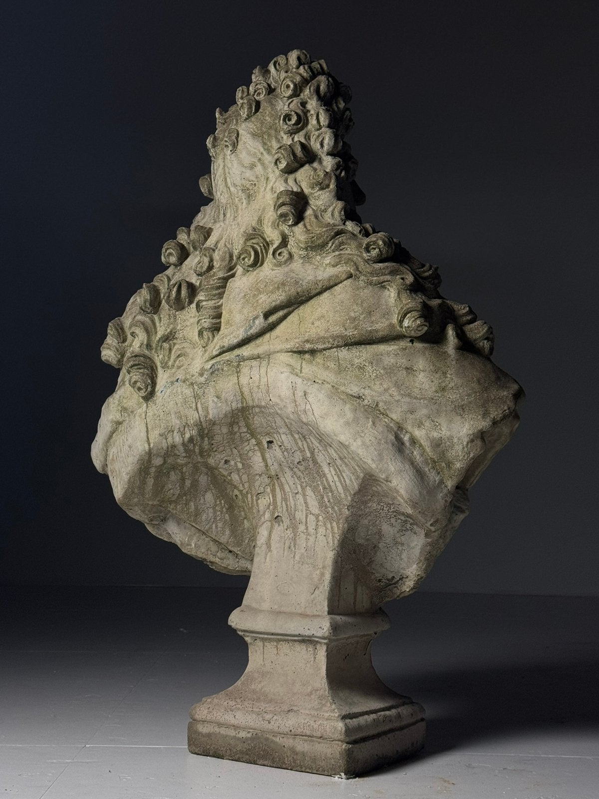 Borstbeeld Louis XIV beton, Tuin en Terras, Ophalen of Verzenden, Zo goed als nieuw