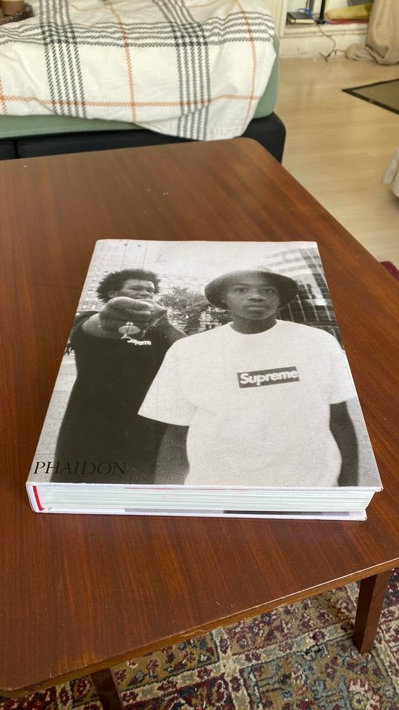 Supreme koffietafel boek - perfecte staat, Ophalen, Zo goed als nieuw, Overige onderwerpen