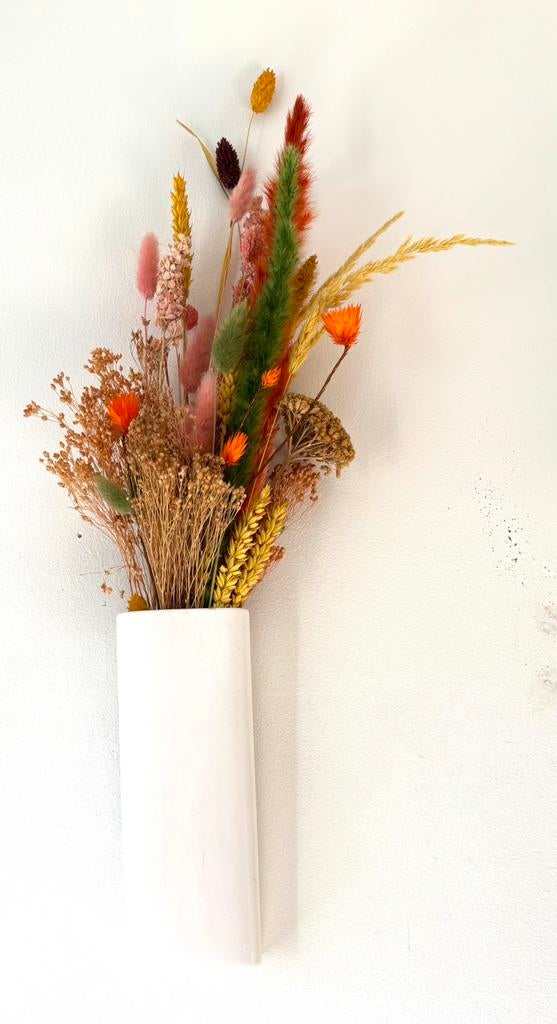 Wandvaas met droogbloemen boeket, Ophalen of Verzenden, Zo goed als nieuw