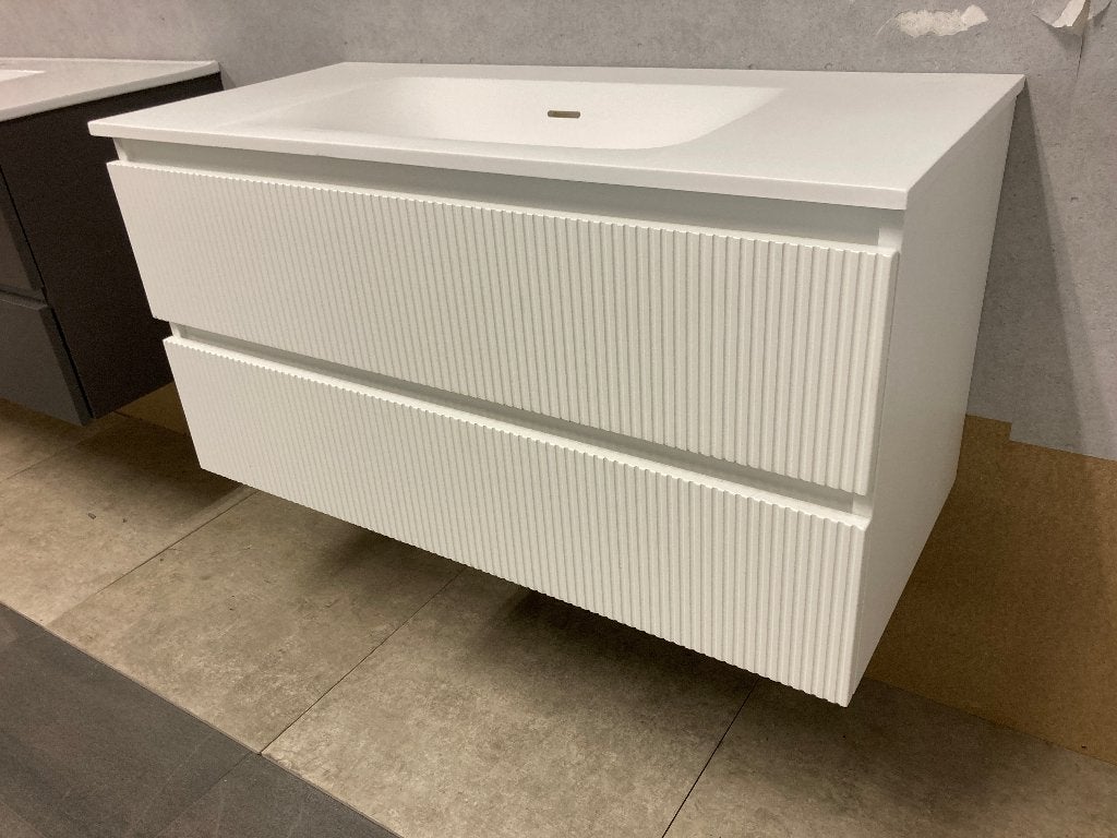 SHOWROOMOPRUIMING : Wastafel +  Witte onderkast 2 lades, Ophalen, Nieuw, Morssink Bouwmaterialen, Anneke@morssink-bouwmaterialen.nl