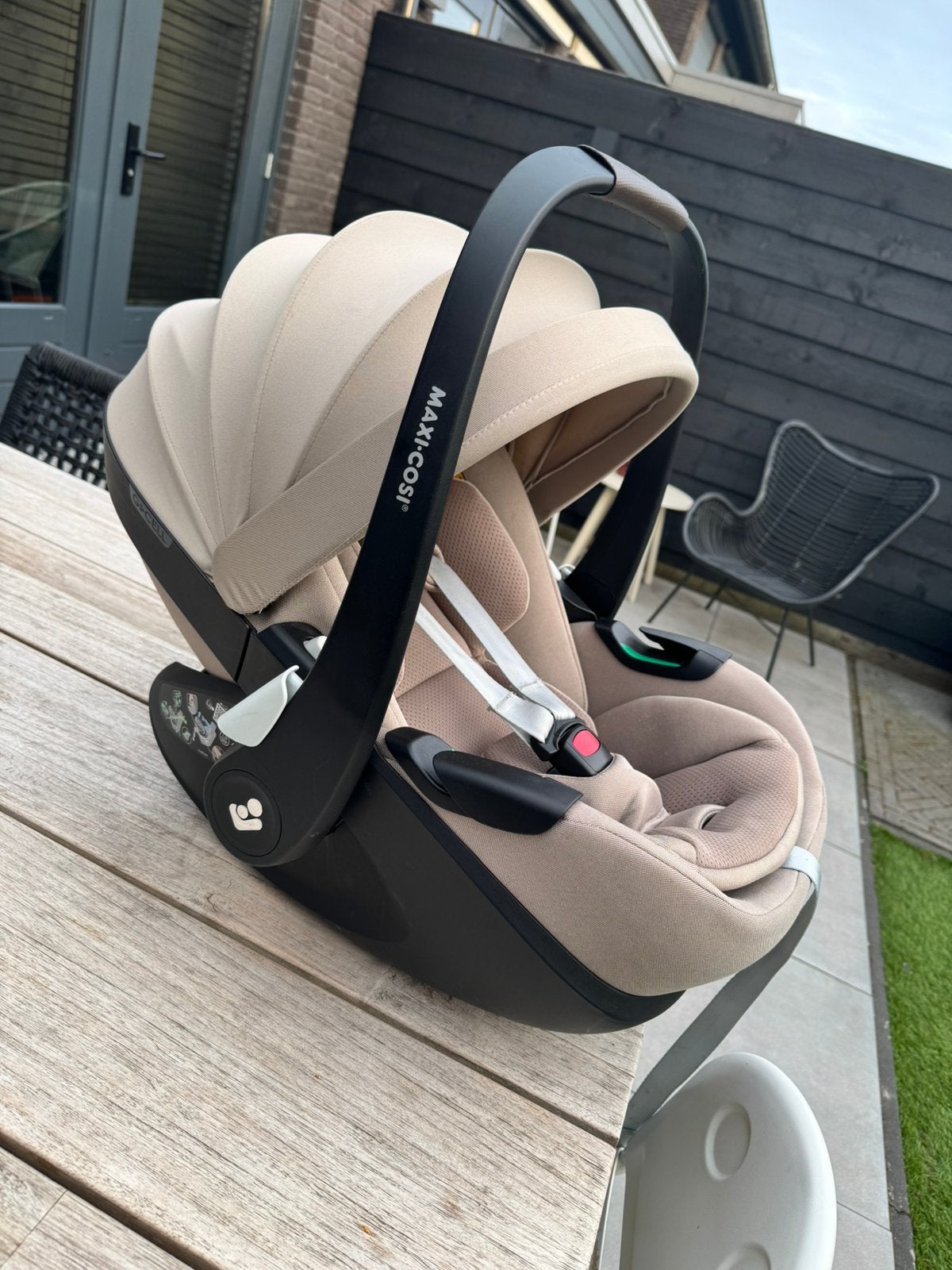Joolz Maxi-Cosi Pebble 360 Sandy Taupe+2xFamily Fix360 isize, Ophalen, Zo goed als nieuw, Isofix, 0 t/m 13 kg