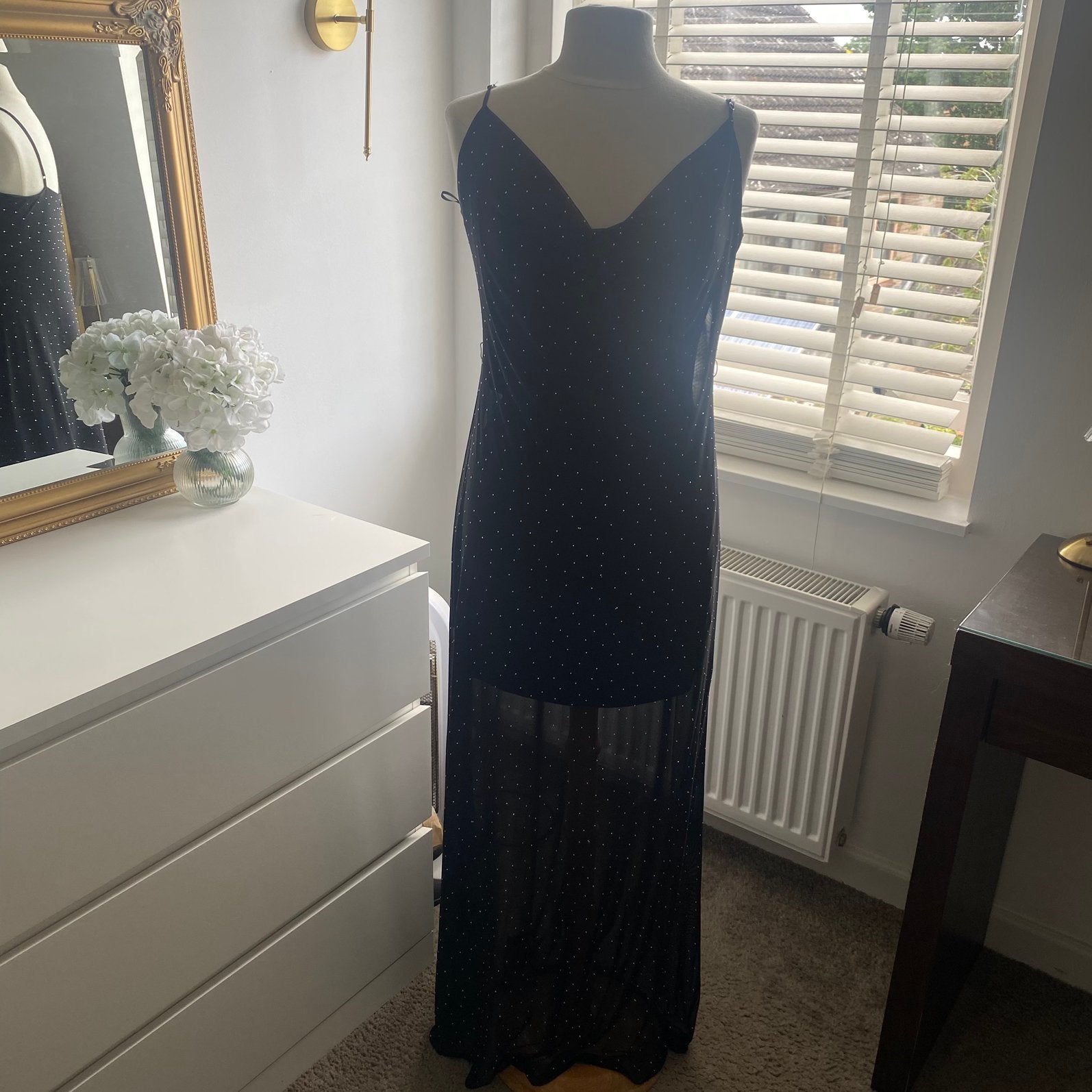 Guess Zwarte maxi jurk met stippen, Zwart, Maat 42/44 (L), Ophalen of Verzenden, Zo goed als nieuw