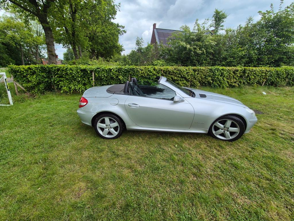 Mercedes-Benz SLK 1.8 Slk200 Kompr Roadster AUT 2005 Grijs, Automaat, Zwart, 4 cilinders, Cabriolet