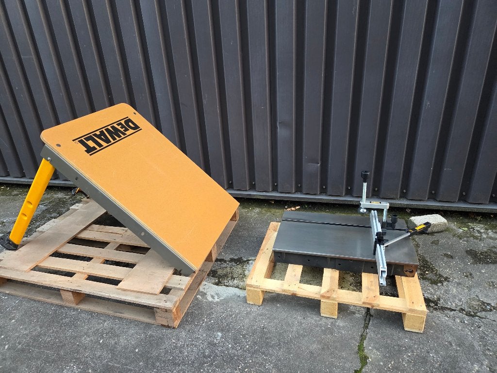 Dewalt DW746-XJ Accessoires  Onderdelen, Ophalen of Verzenden, Zo goed als nieuw, Afkortzaag, 30 tot 70 mm