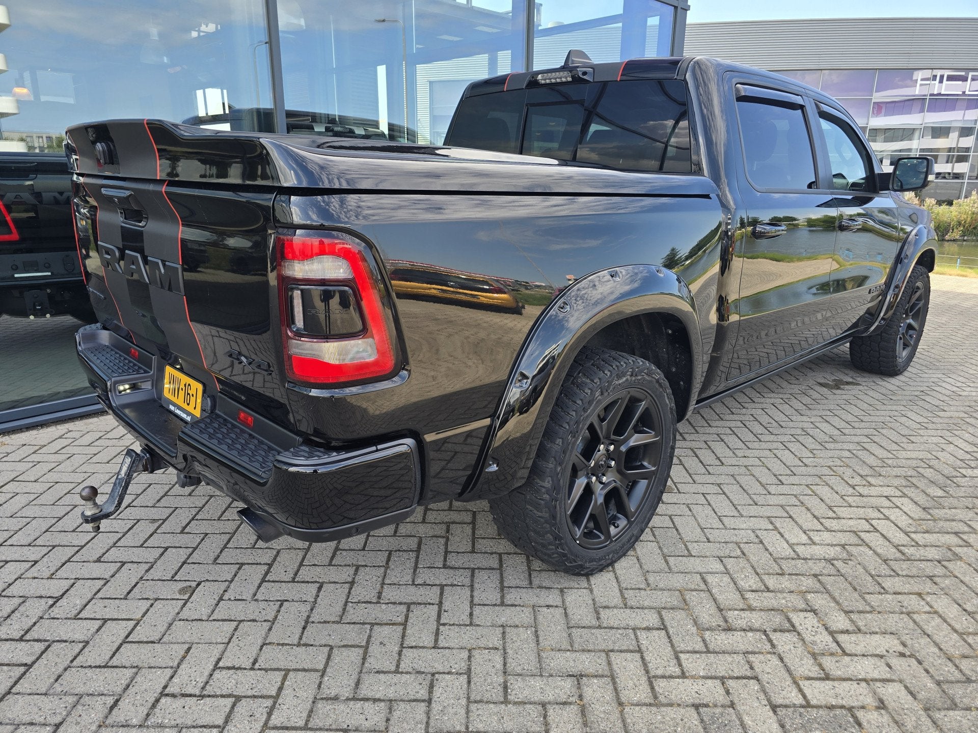 Dodge Ram 1500 5.7 V8 Limited | Headup Display | H&K Sound |, Auto's, Automaat, Gebruikt, 5654 cc, 402 pk