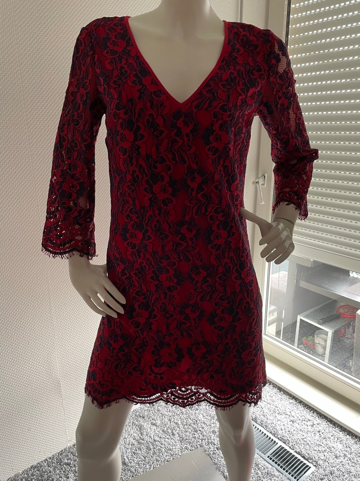 Twinset kanten jurkje maat s, ., Ophalen of Verzenden, Zo goed als nieuw, .