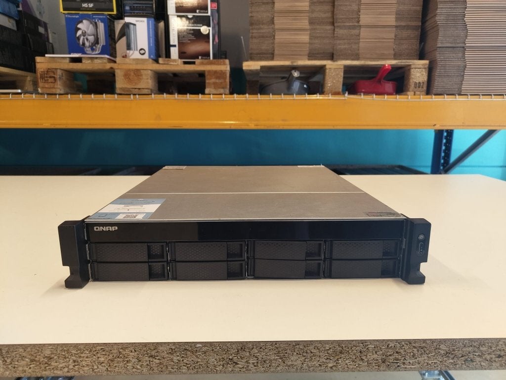 QNAP TS-853BU NAS Server – 8-Bay Rackmount (Zonder Schijven), Computers en Software, Ophalen, Gebruikt, Info@qnap.com, QNAPWEG1