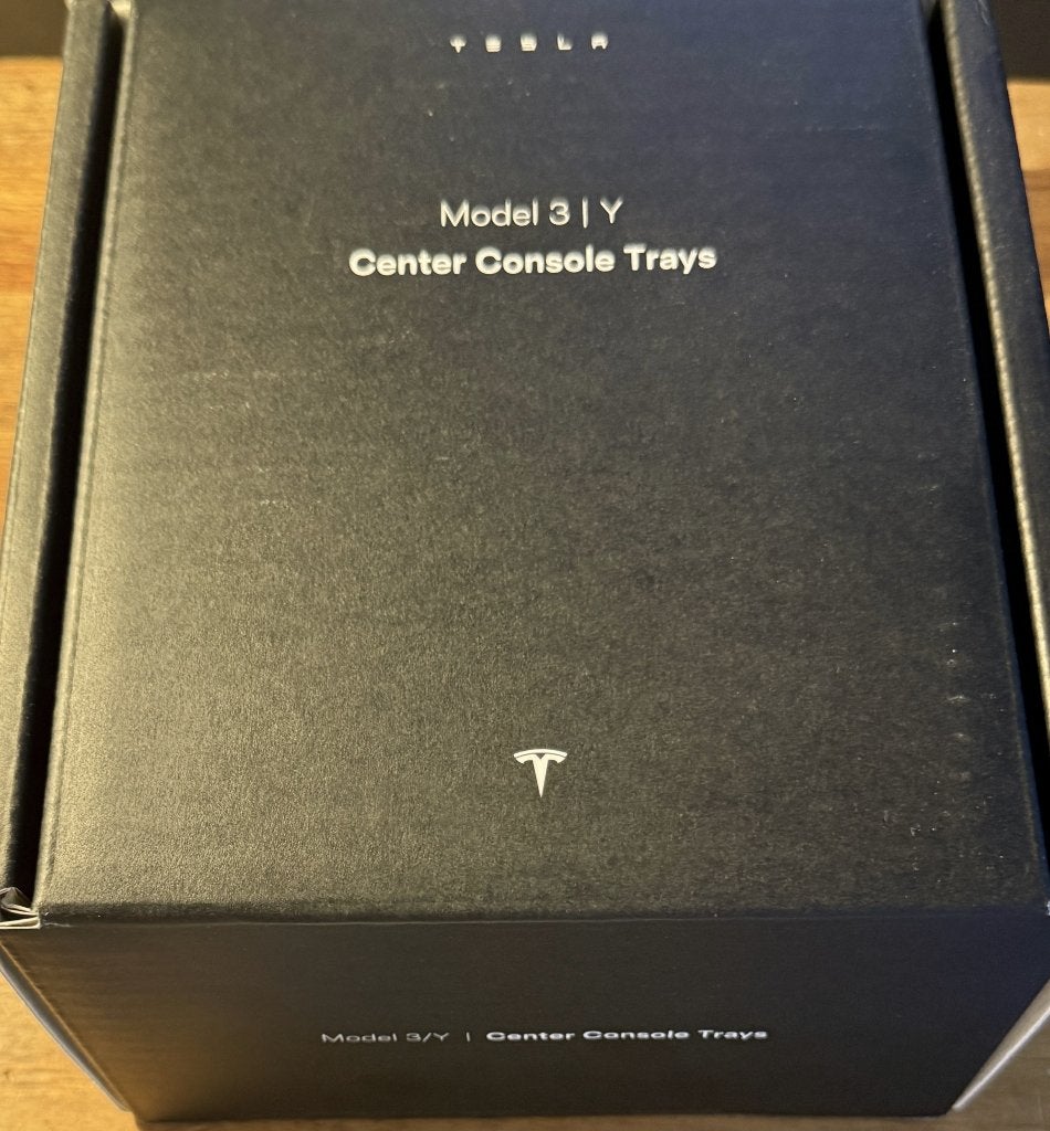Originele Tesla Model Y middenconsolebakjes - Nieuw, Auto-onderdelen, Ophalen of Verzenden, Nieuw, Universele onderdelen